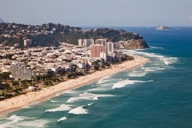 Helicopter Ride in Rio de Janeiro - 30 Minutes by Comandante Nobre - The coastal route: Barra da Tijuca to São Conrado with a pilot’s-eye view