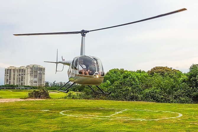 Helicopter tour in Rio de Janeiro - 25 Minutes - The Rio Aerial Route: Christ, Sugarloaf, and the Beach Belt