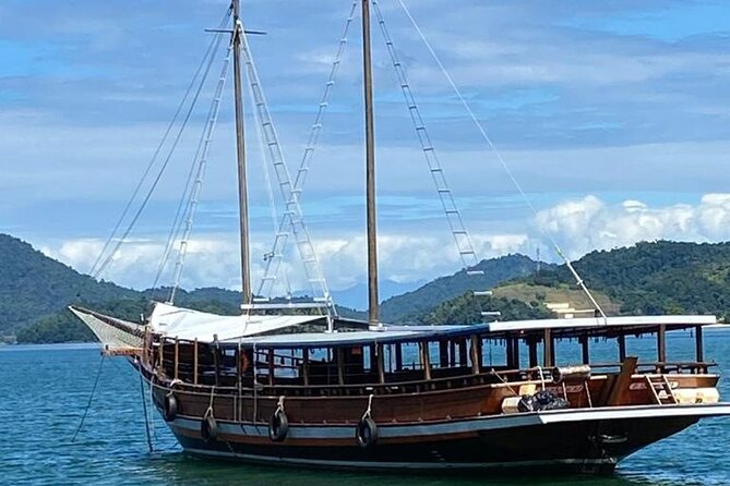 Ilha Grande and Green Coast Tour from Rio de Janeiro - Green Coast Cruise: Scenery, Wildlife, and Your Best On-Board Strategy