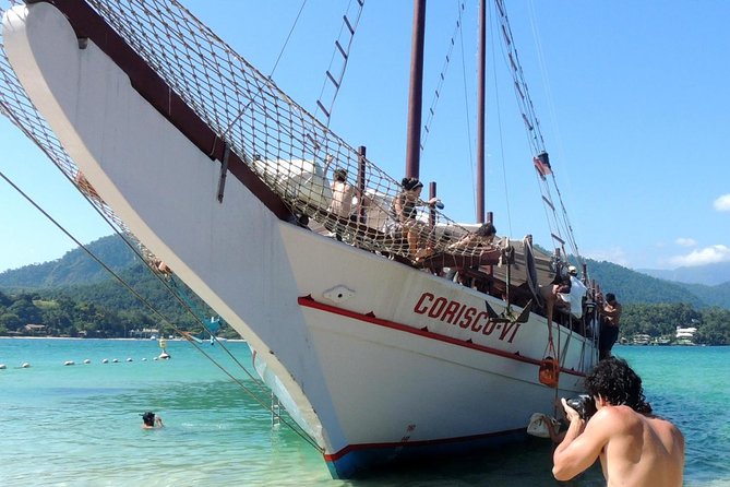 Ilha Grande Day Trip from Rio de Janeiro - Ilha Grande lunch stop: the one-hour reality of a famous island
