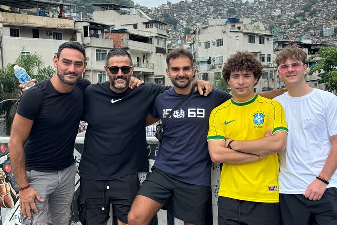 Live an experience in the Rocinha Favela. - The climb to the top: views, context, and why it matters