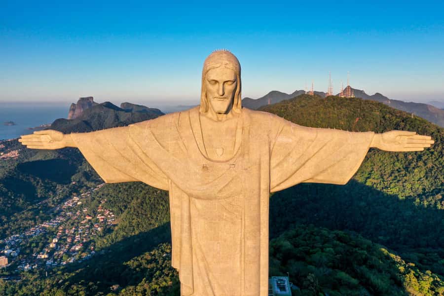 One day Rio's Bests: Favelas, Christ, SugarLoaf, Selarón... - Lapa and Escadaria Selarón: street art in concentrated doses