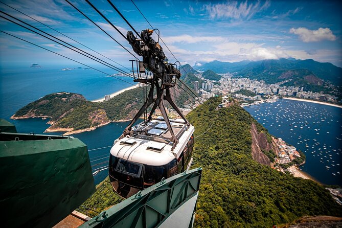 One Day Tour in Rio: Christ, Sugar Bread, Lunch and City Tour - Sugarloaf Mountain (Pão de Açúcar): gondola time and cloud roulette