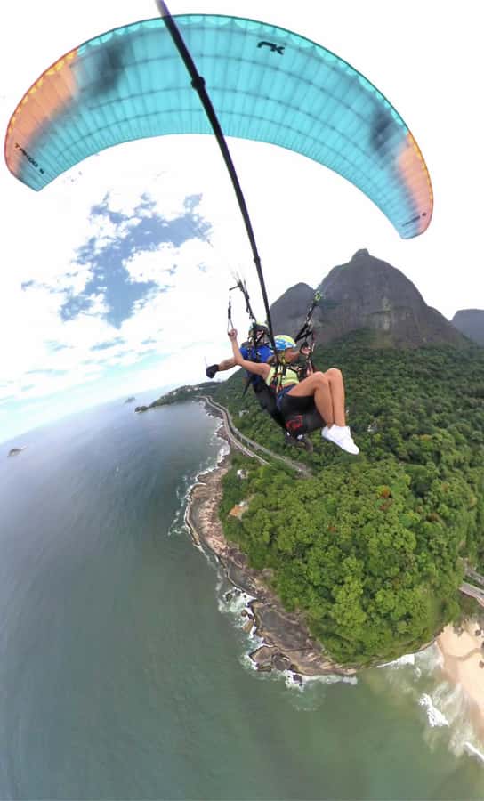 PARAGLIDING FLIGHT IN SÃO CONRADO - RIO DE JANEIRO - Why Pedra Bonita in São Conrado makes this flight special