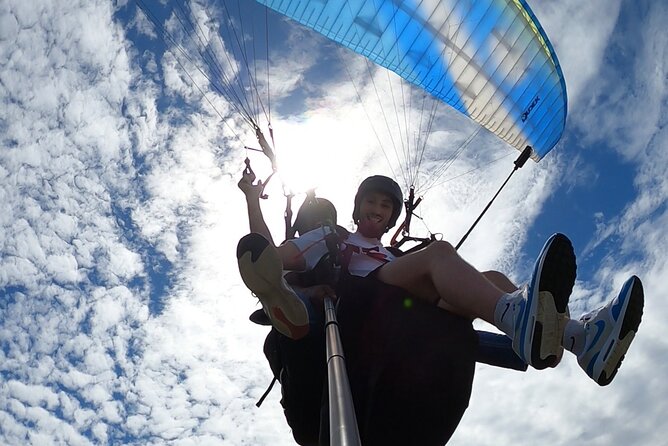 Paragliding in Rio with BigFly crew pick up included. - Landing at Praia do Pepino and making it a mini beach reset