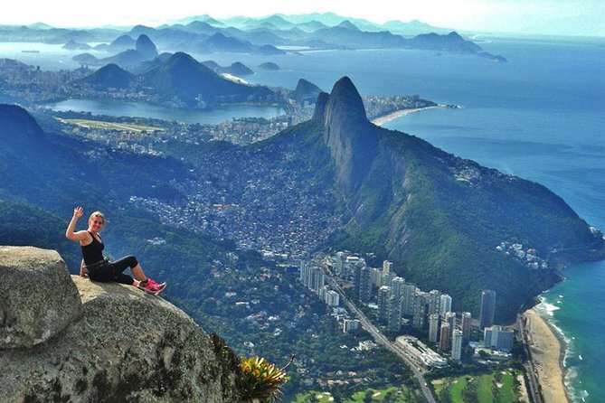 Path DA Guided to Gávea Stone - Weather rules: when the climb happens