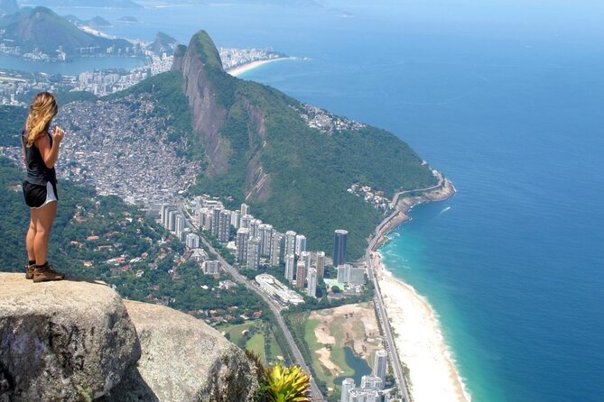 Path DA Guided to Gávea Stone - Small shared group: what max 14 travelers means for you