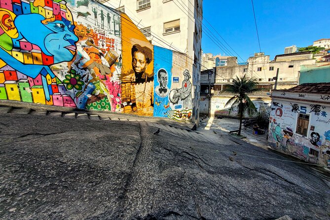 Path DA Resistance: Discover the Black Culture of Rio - Stop 3: Mosaico Hilário Jovino and the carnival connection