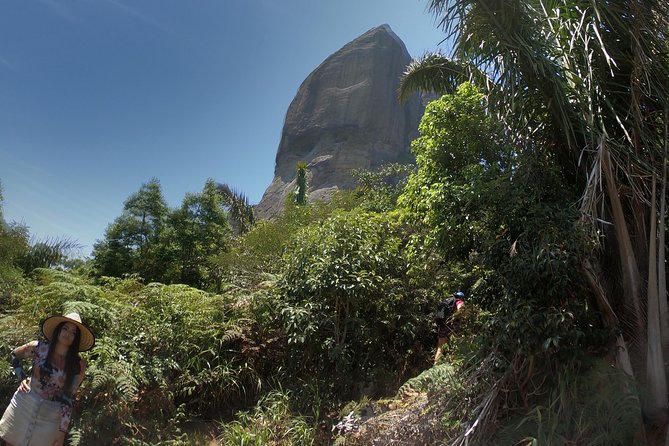 Pedra da Gávea - hiking tour with safety equipment - Climb through Peak 4 and cross the carrasqueira