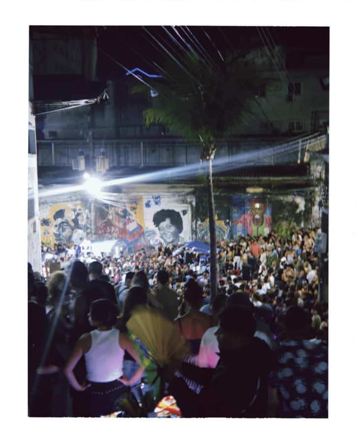 Pedra do Sal: Live Samba Night with Local Guide & Drink - Safety, crowd level, and comfort considerations you should take seriously