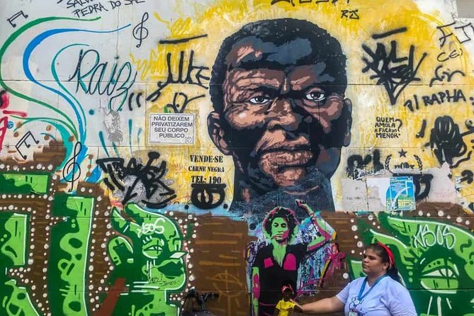 Pedra do Sal: Samba Party & Caipirinhas with Transfer - Learning samba history without killing the party mood
