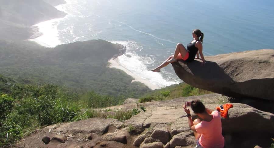 Pedra do Telégrafo: Hike and Beach Exploration - The Hike to Telegraph Rock: Morro do Telégrafo, Trail Guidance, and Photo Tips