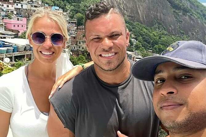 Private 2-Hours Sightseeing Walking Tour in Rocinha and moto-taxi - Safety instructions that set the tone