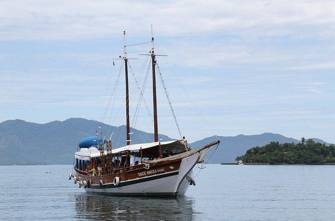 Private Angra do Reis Full-Day Tour from Rio de Janeiro - Boat Trip Expectations: Cruising, Swimming, and Dolphin Spotting