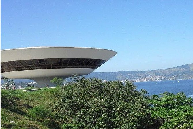 Private Niterói City Tour- MAC Art Museum,Santa Cruz Fortress Parque da Cidade - Jurujuba: Seafood-Side Beach Energy and Fishing-Colony Quiet