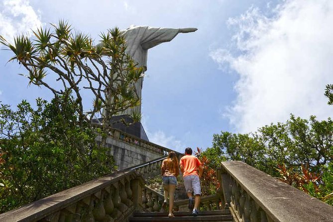 Private Tour: Christ the Redeemer & Sugarloaf with Private Photographer - Stop 1, Floresta da Tijuca Panoramic View (About 20 Minutes)