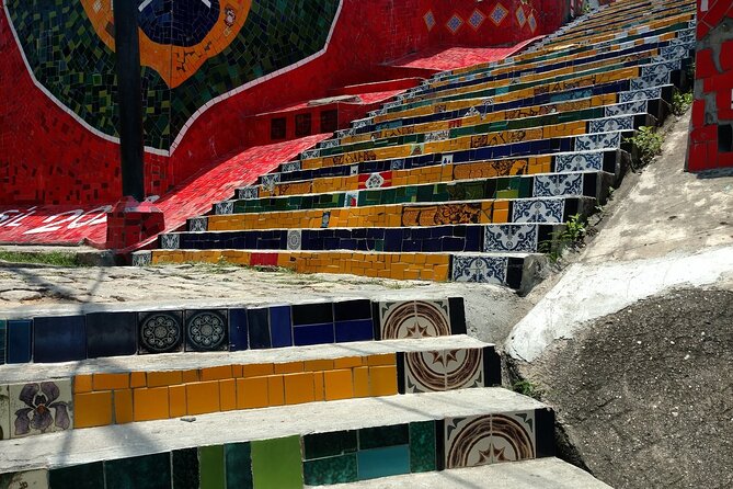 Private Tour of Rio de Janeiro Street Art - Santa Teresa: where the tour sets the tone (and why 1 hour matters)
