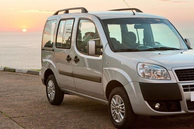 Private transfer Minivan GIG Rio Galeao airport up to 6 pax to Zona Sul - Price and value: $27.60 per group for a key first hour