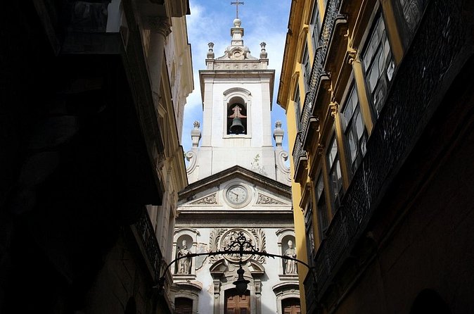 Private Walking Tour: Historic Downtown Rio de Janeiro - How the bilingual history guide improves the whole day