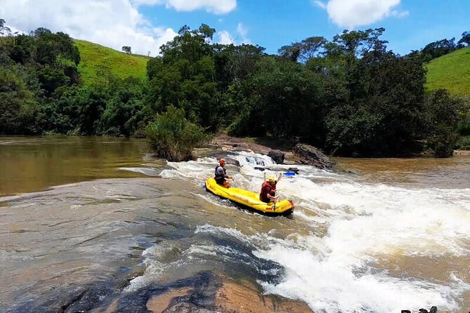 Rafting Tour in Rio de Janeiro - The rafting circuit: from briefing to 12 km of rapids
