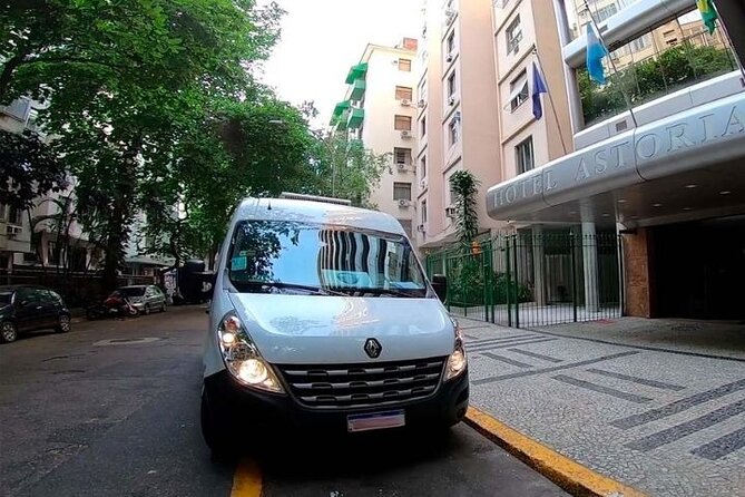 Regular Transfer Rio de Janeiro x Paraty - The Ride Experience: Comfort, Shared Stops, and the Vehicle Switch