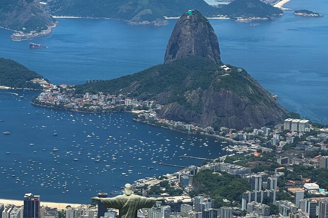 Rio: 25 minute helicopter flight with Christ the Redeemer and Beaches - Where to meet in Rio: Barra da Tijuca base and getting there
