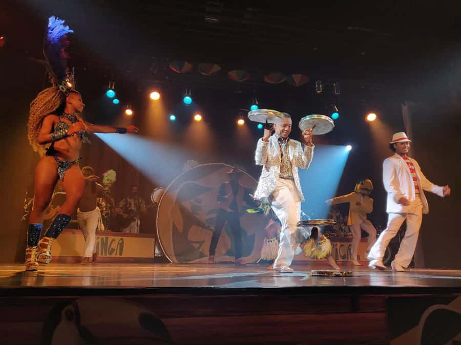 Rio: Access to the Ginga Tropical Samba and Folklore Show - Late-night rhythms at Teatro Fashion Mall