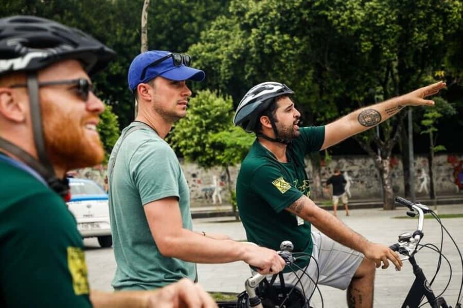 Rio Bike Tour – Discover the Beaches and Lagoon - Copacabana Beach, the iconic warm-up you will actually enjoy