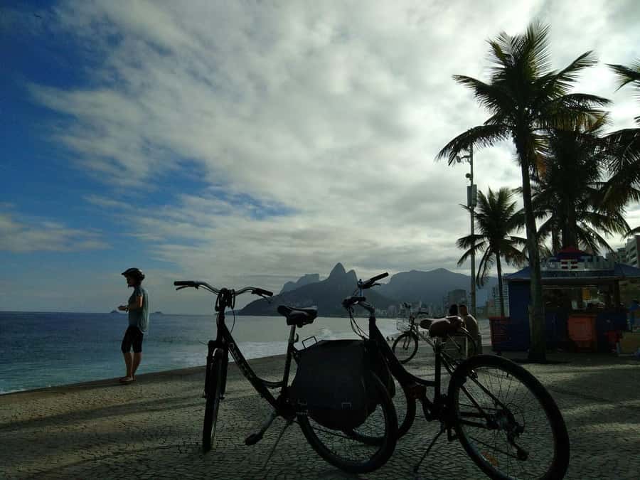 Rio Bike Tour – Discover the Beaches and Lagoon - Rodrigo de Freitas Lagoon, a different Rio vibe on a bike loop