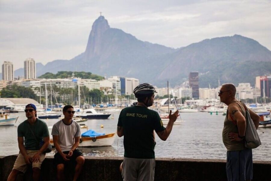 Rio Bike Tour – Discover the Beaches and Lagoon - Guides, language support, and how much you will learn