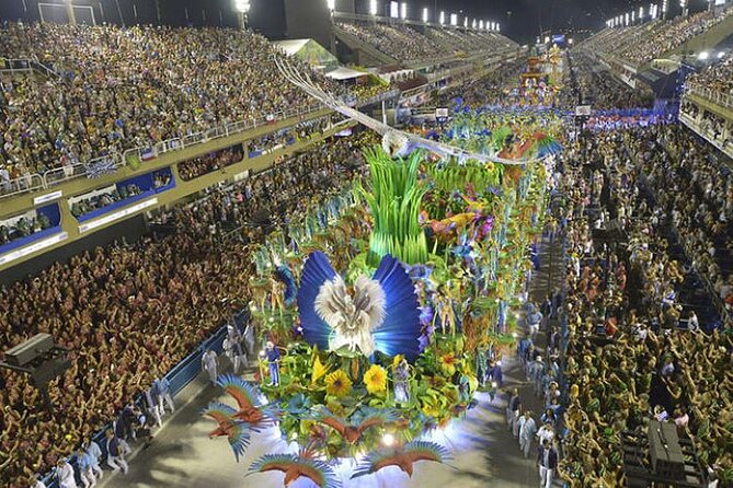 Rio Carnival Parade from a Prime Box – With Shuttle, Tour Guide, Food & Drink - Food and Drinks Strategy: How to Eat Well Without Losing the Moment