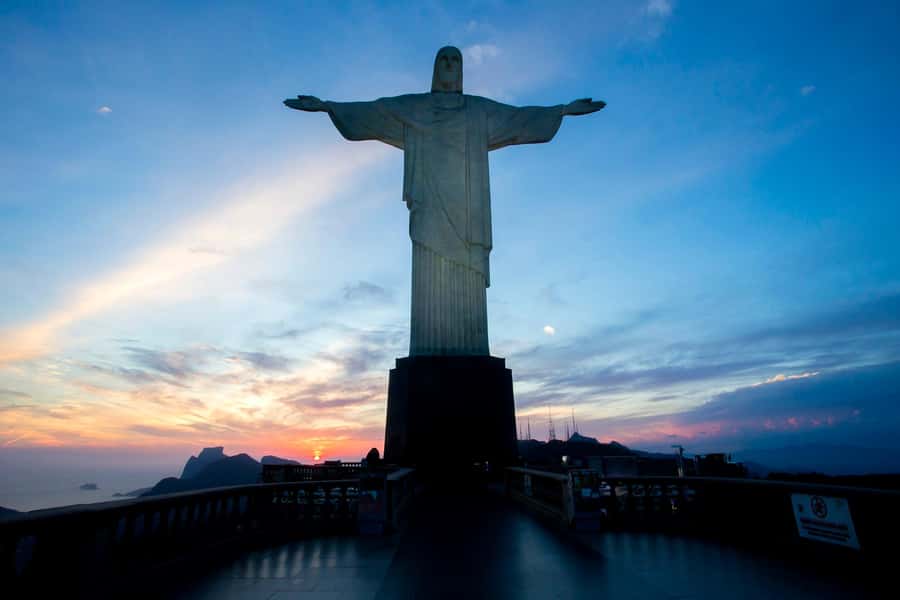 Rio: Christ The Redeemer Half Day Tour With Pick up - Train versus van up through Paineiras: picking your ride style