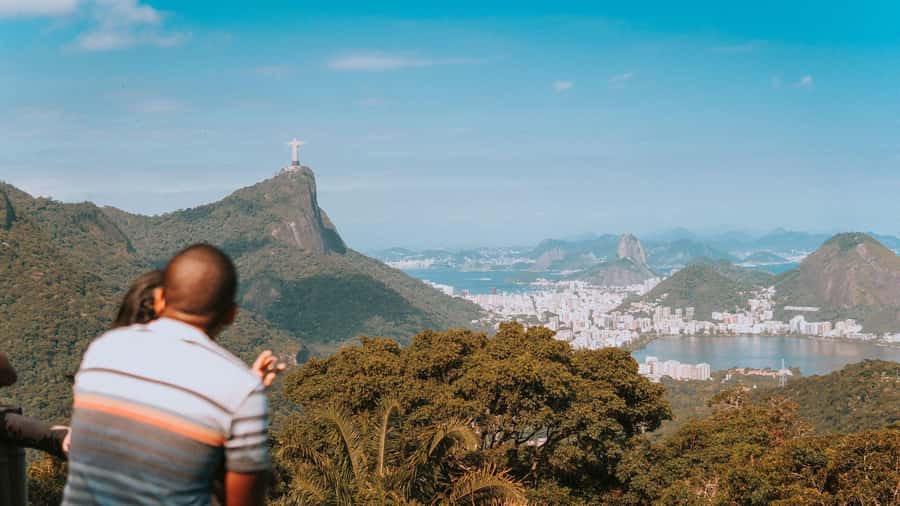 Rio de Janeiro: 4-Hour Botanical Garden & Tijuca Forest Tour - Guides and pacing: what you gain from a live commentary plan