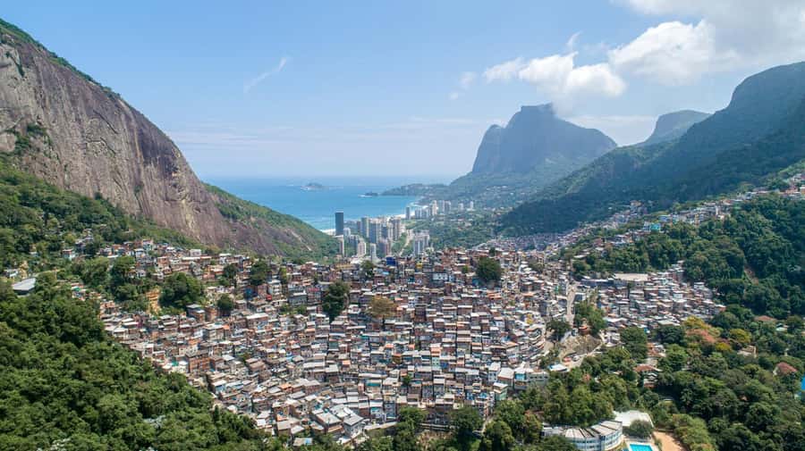 Rio de Janeiro: 4-Hour Guided Tour of Rocinha Favela - Why Rocinha with a guide beats doing it on your own