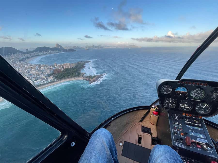 Rio de Janeiro: 45-Min Helicopter Tour with Transfer - Sugarloaf, Copacabana, and Maracanã in One Aerial Sweep