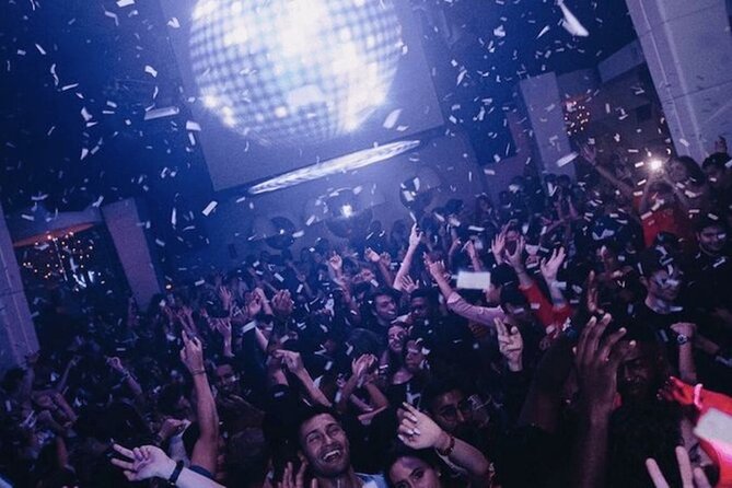 Rio de Janeiro A night at Rooftops and Nightclubs in Brazil - Tau Bar Club: live shows, music, and one important drink detail