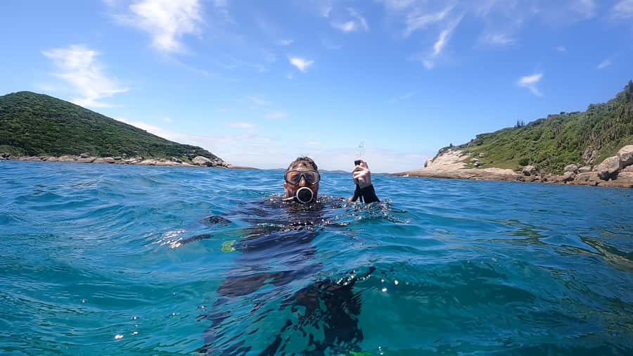 Rio de Janeiro: Arraial do Cabo Scuba Diving Day Trip - What the boat day feels like once you’re out of the harbor