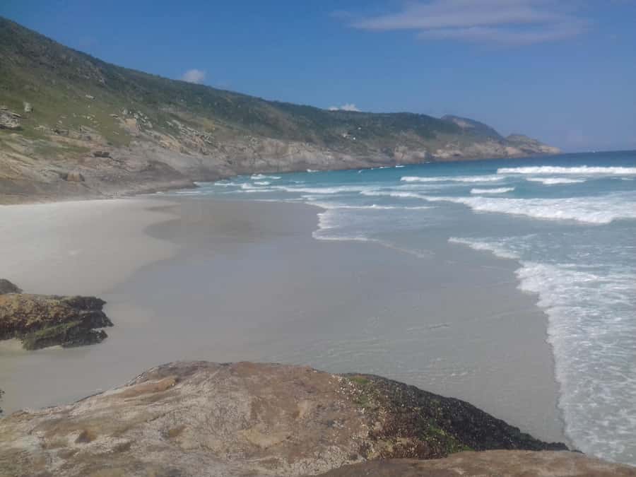 Rio de Janeiro: Arraial do Cabo Scuba Diving Day Trip - Guide coaching and safety: where the experience earns trust