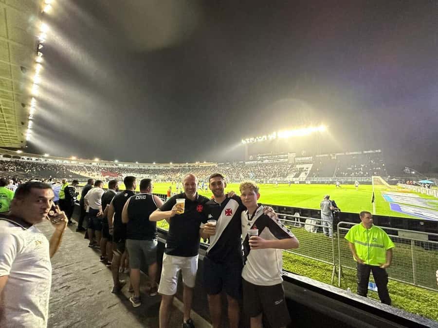 Rio de Janeiro: Attend a Vasco da Gama game with local guide - São Januário stadium time, beer included, plus a guided tour