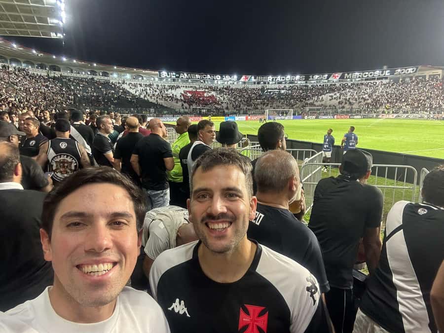 Rio de Janeiro: Attend a Vasco da Gama game with local guide - If your goal is authenticity, this format fits