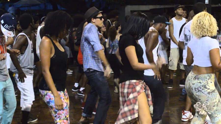 Rio de Janeiro: Baile Charme - Collective choreography: why this feels different from a typical club night