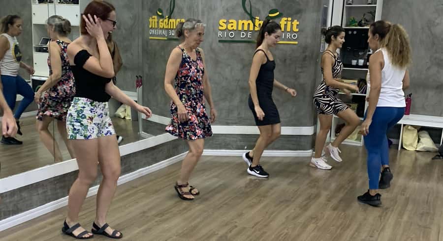 Rio de Janeiro: Beginner Samba Lesson in Ipanema - The carnival costume moment and why it changes the whole experience