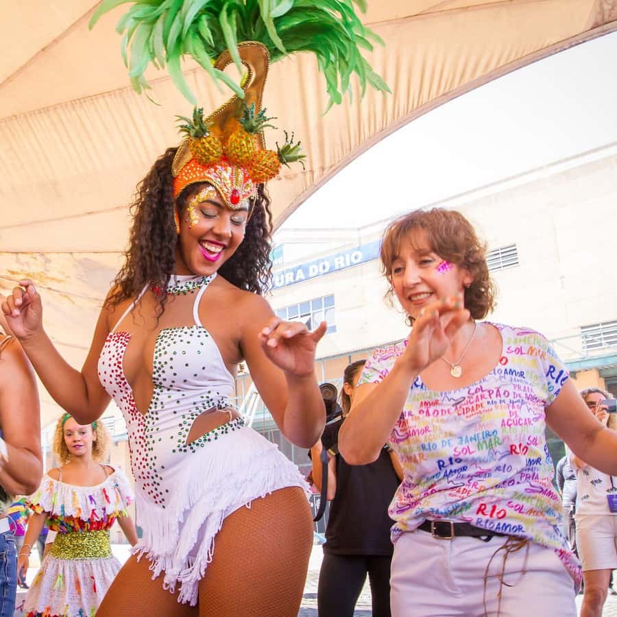 Rio de Janeiro: Carnaval Backstage Tour and Samba Class - Inside a Samba School Workshop: Costumes and Craft Details