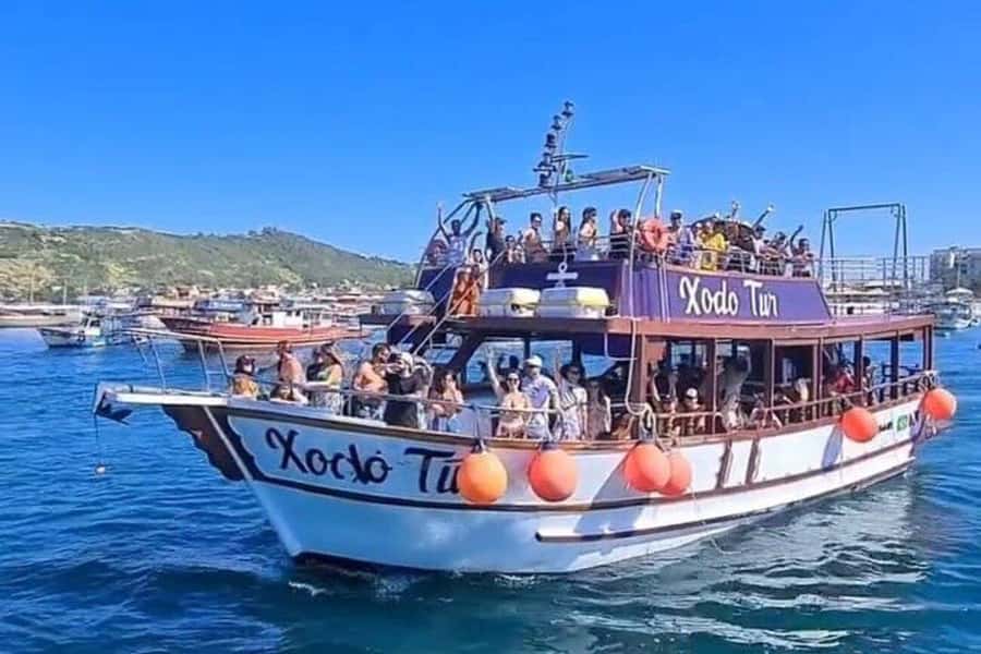 Rio de Janeiro: Catamaran Tour to Arraial do Cabo - Pontal de Atalaya: where scenery meets practical boat logistics