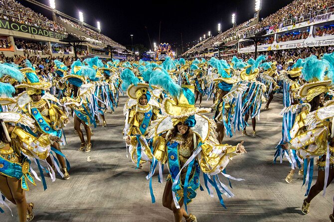 Rio de Janeiro Costume Experience in the Carnival Parade & Transfer - What you actually do during the parade experience