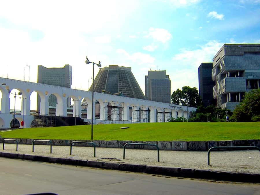 Rio de Janeiro Downtown Tour - Maracanã and the Sambadrome: Sports Ground Meets Carnival Machine