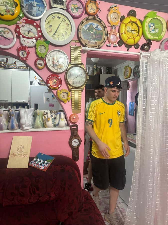 Rio de Janeiro: Favela Santa Marta Top Tour with Local Guide - Shopping time in Santa Marta: keep it simple and intentional