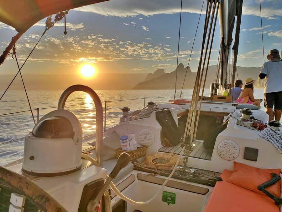 Rio de Janeiro: Guanabara Bay Sunset Sailing Tour & Drinks - Key things I’d pencil into your Rio day