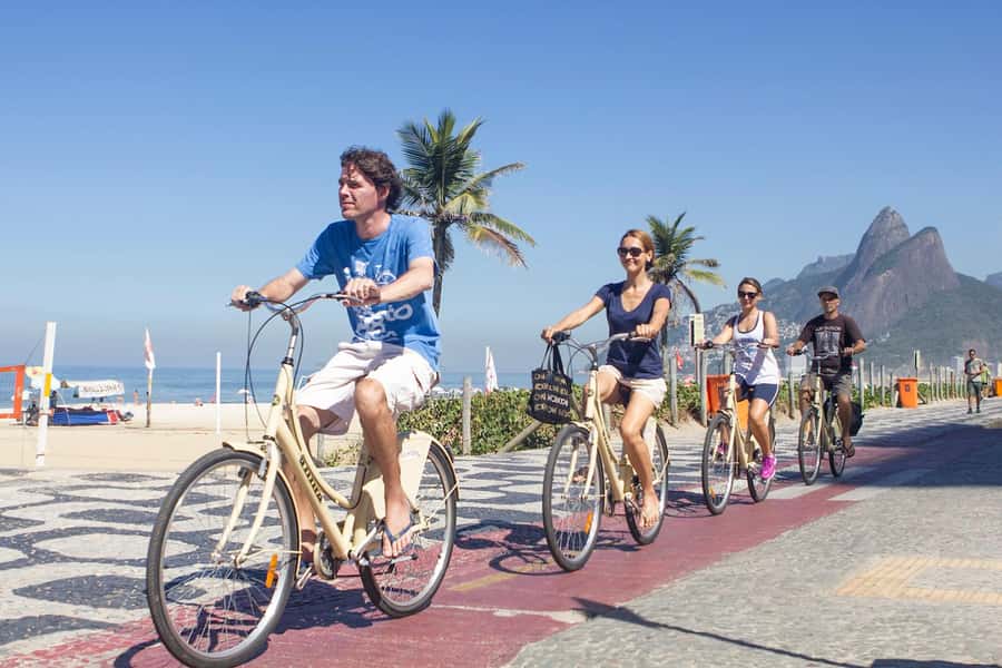 Rio de Janeiro: Guided Bike Tours in Small Groups - What the guides do with history, and why it’s more than facts