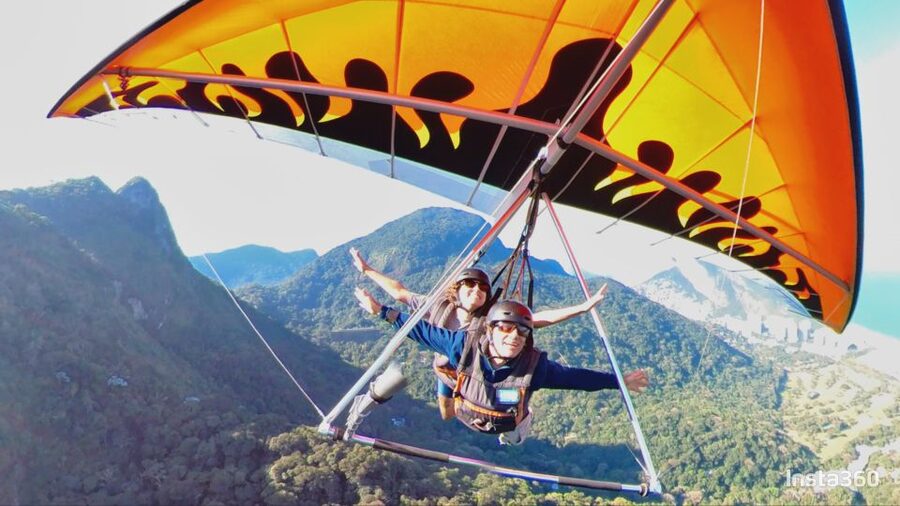 Rio de Janeiro: Hang Gliding Adventure - Landing on São Conrado: Sandy feet and a chance to watch others